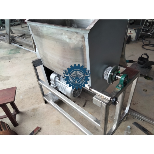 Máy trộn nguyên liệu